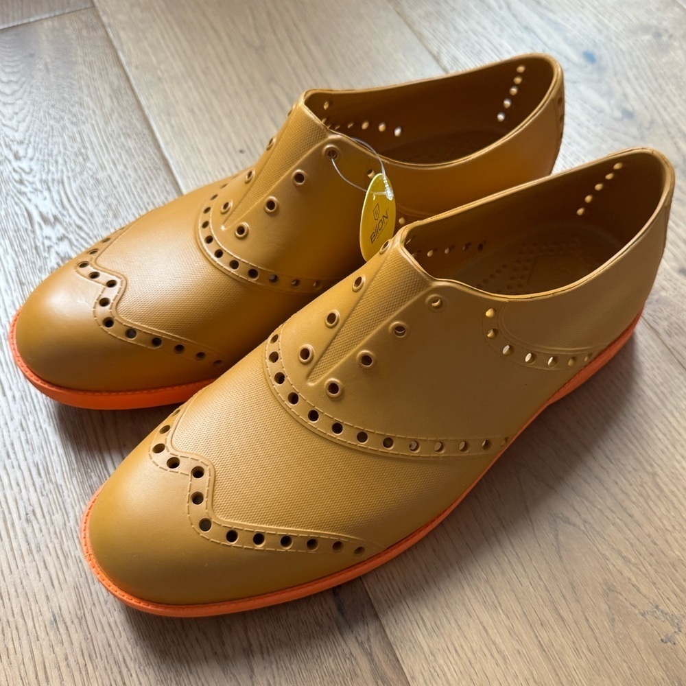 Biion Men's Oxford Bright Spikeless Shoe - Tan/Orange - Size 9 (42.5) - NWT - Picture 3 of 7